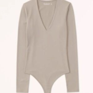 Abercrombie Long-Sleeve Seamless Fabric V-Neck Bodysuit Taupe Tags Attached